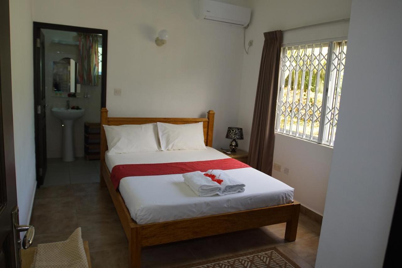Zeph Self Catering Διαμέρισμα Baie Lazare  Εξωτερικό φωτογραφία
