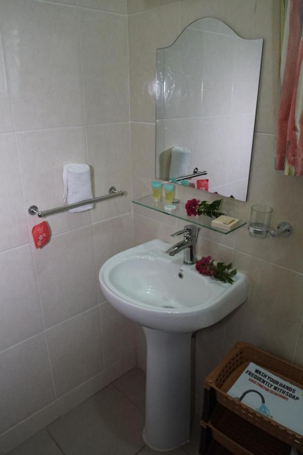 Zeph Self Catering Διαμέρισμα Baie Lazare  Εξωτερικό φωτογραφία