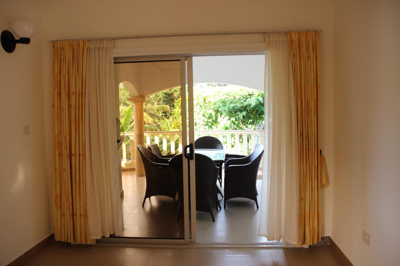 Zeph Self Catering Διαμέρισμα Baie Lazare  Εξωτερικό φωτογραφία